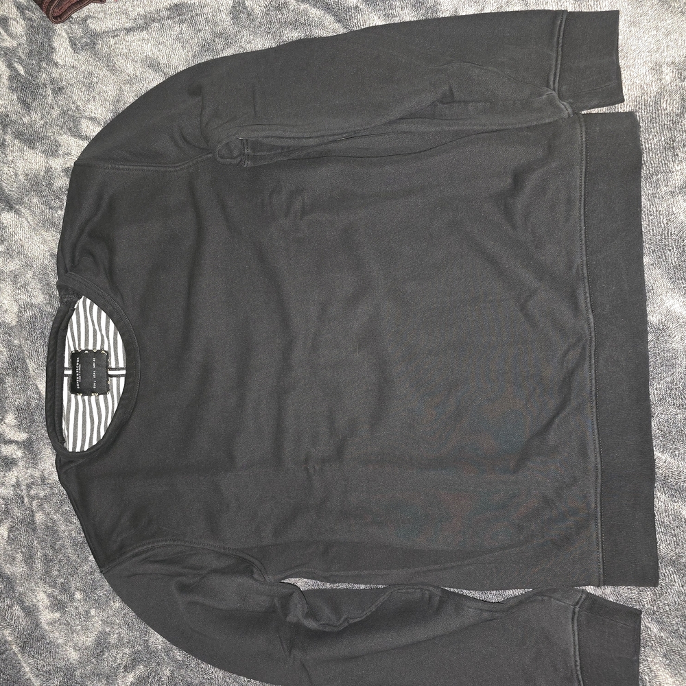 Denim & Flower Black Crewneck Sweater Classic Style